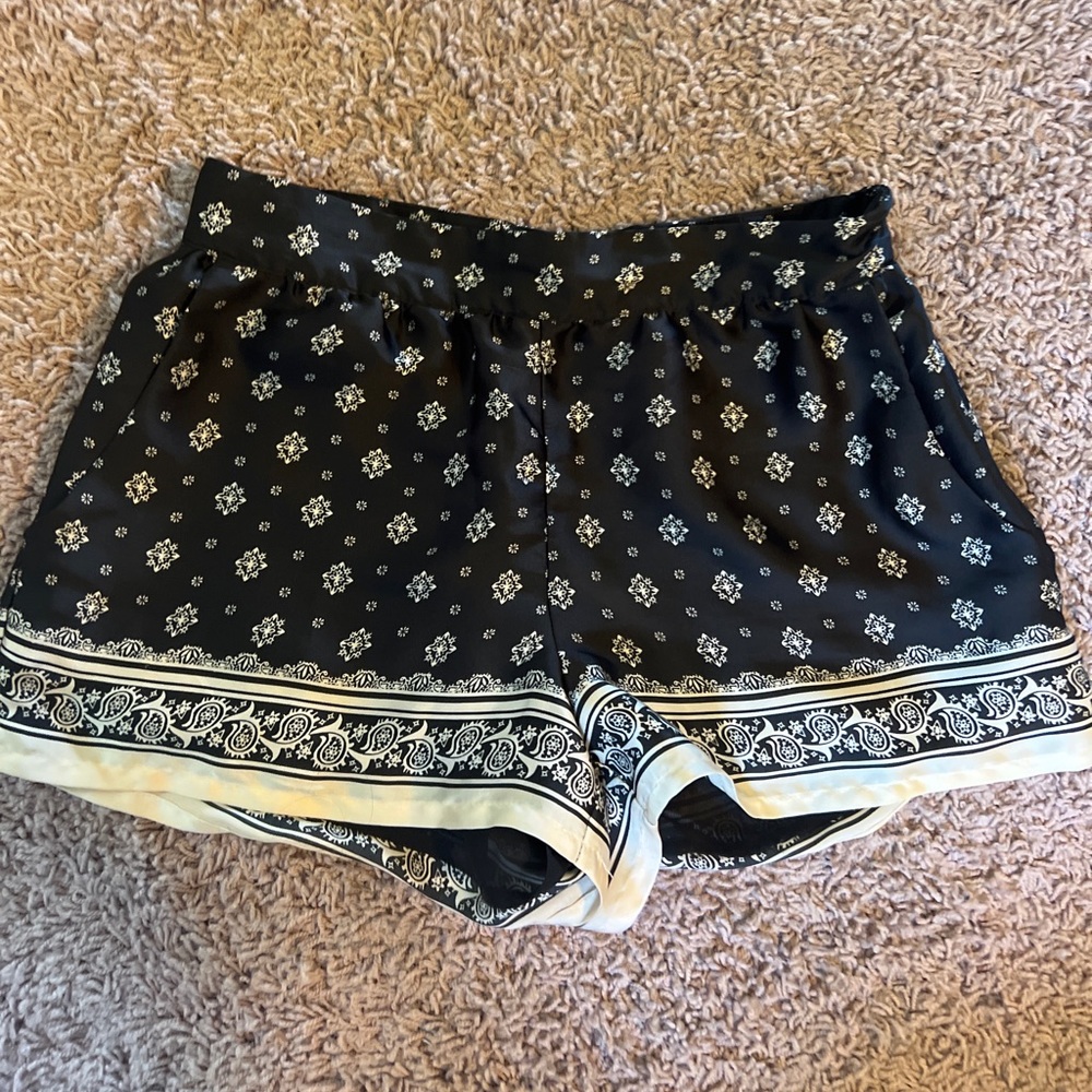 Forever 21 Flowy shorts